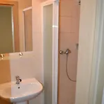 Centre House Apartment *