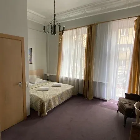 Apartment Centre House
