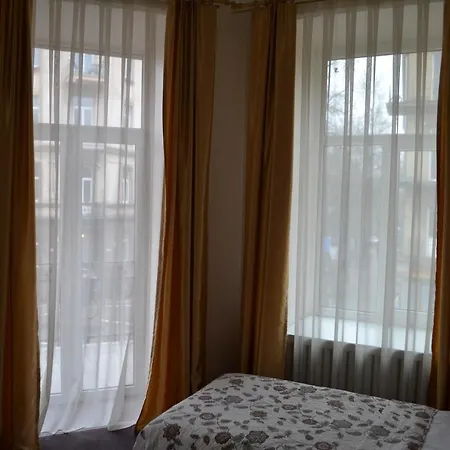 Centre House 公寓 *