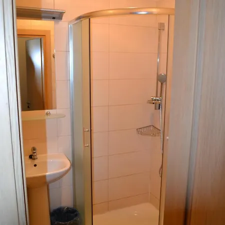 公寓 Centre House *