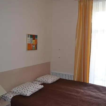 Apartment Centre House
