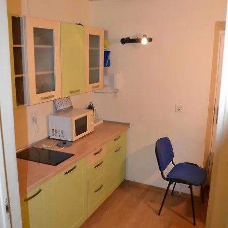 Centre House Apartment *