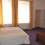 Centre House דירה